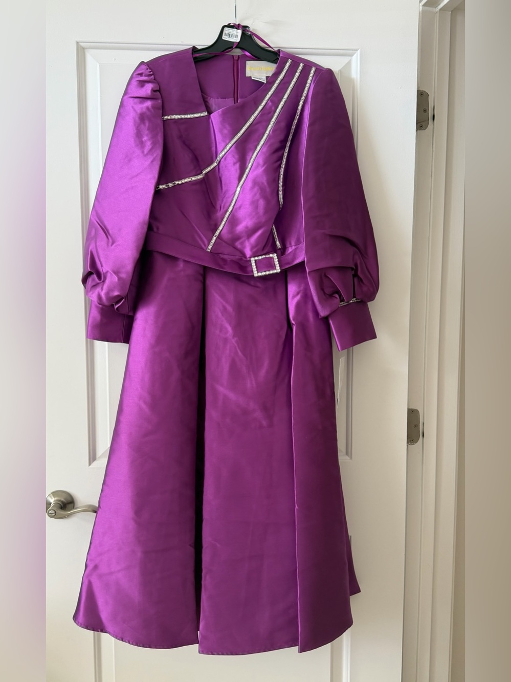 Dressey by Nubi Purple Satin Rhinestone Maxi Formal Dress Belted Puff Sleeve 8